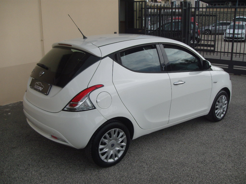 LANCIA YPSILON 1.2